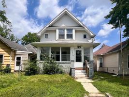 featured image of 1110 Harding Dr