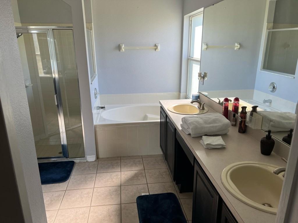 14313 Lake Underhill Rd - Photo 6 of 23