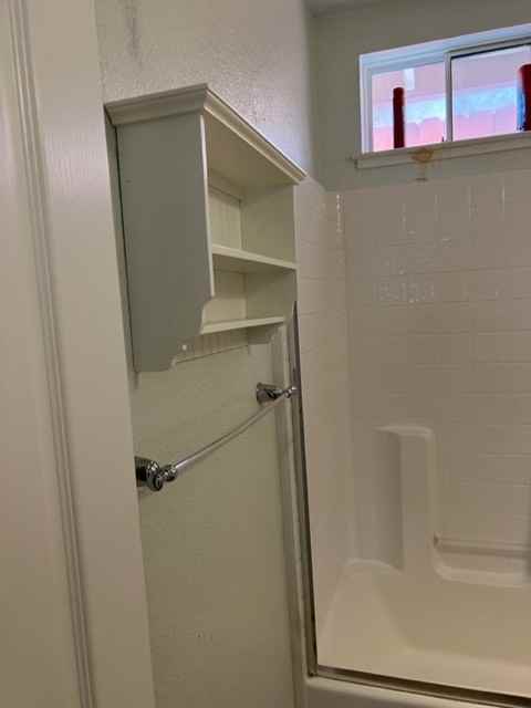 417 Powell Dr - Photo 3 of 34