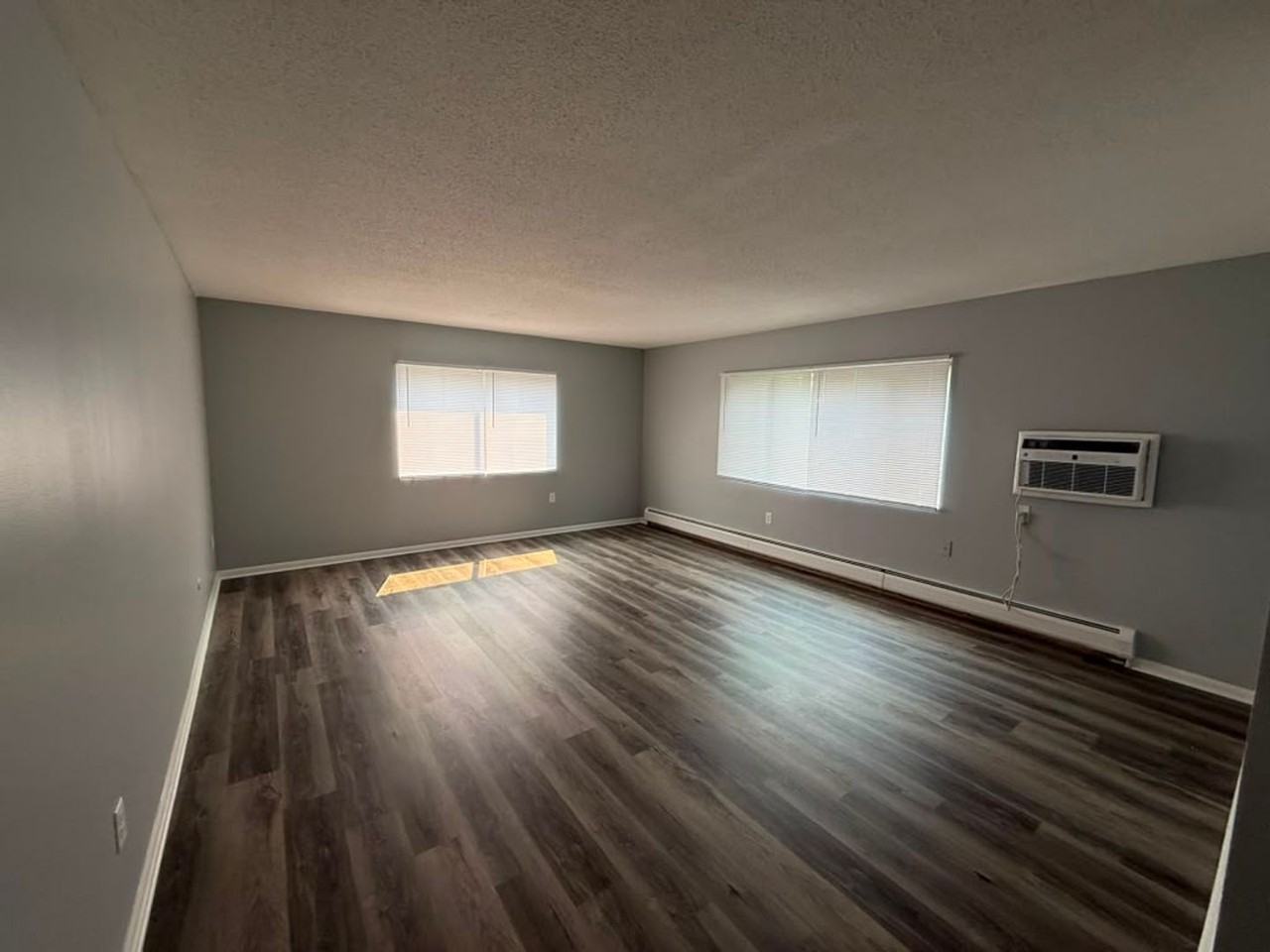 395 Luella St N - Photo 5 of 10