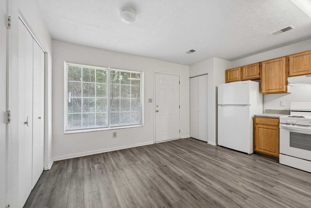 Crescent Village - Photo 3 of 35