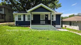 802 S Logan Ave - Photo 1 of 1