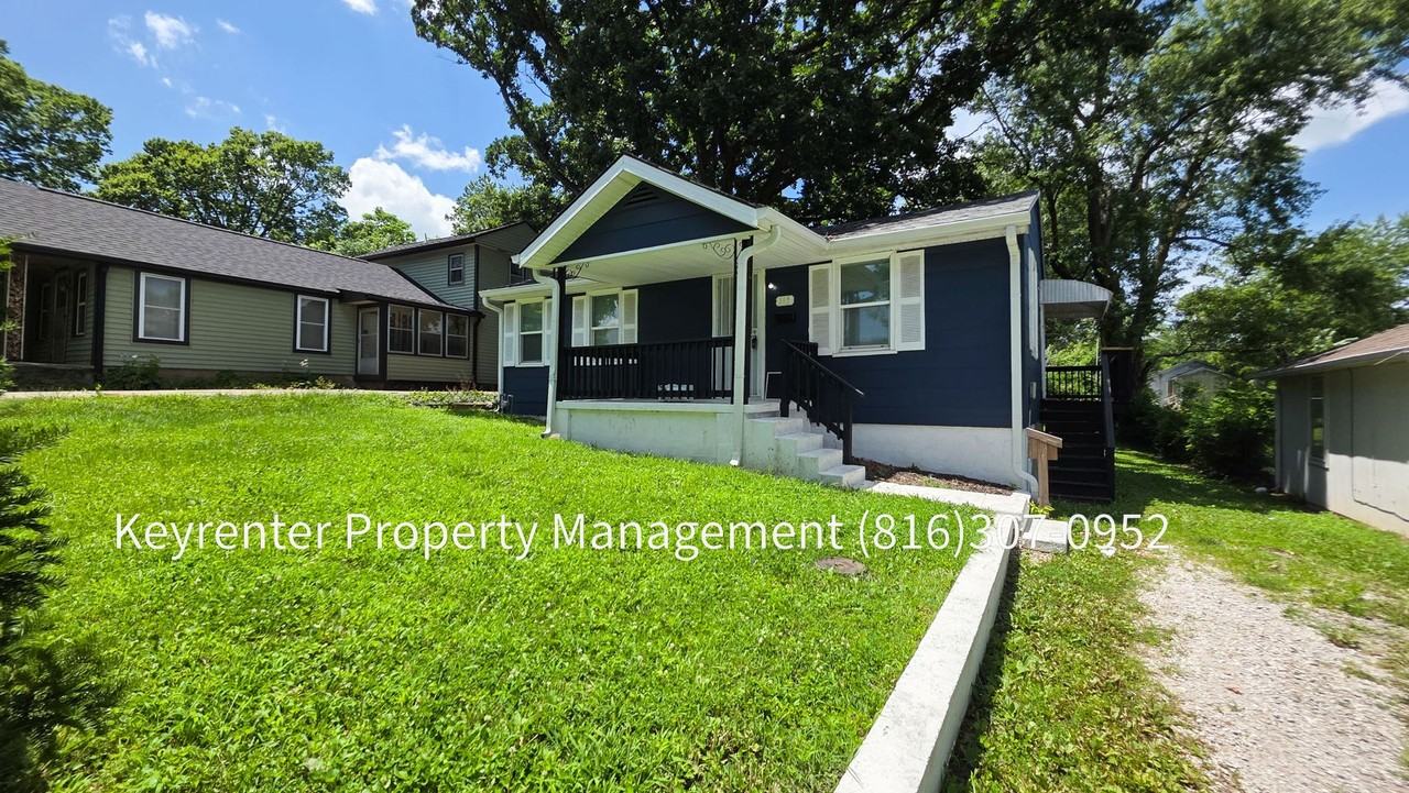 802 S Logan Ave - Photo 3 of 19