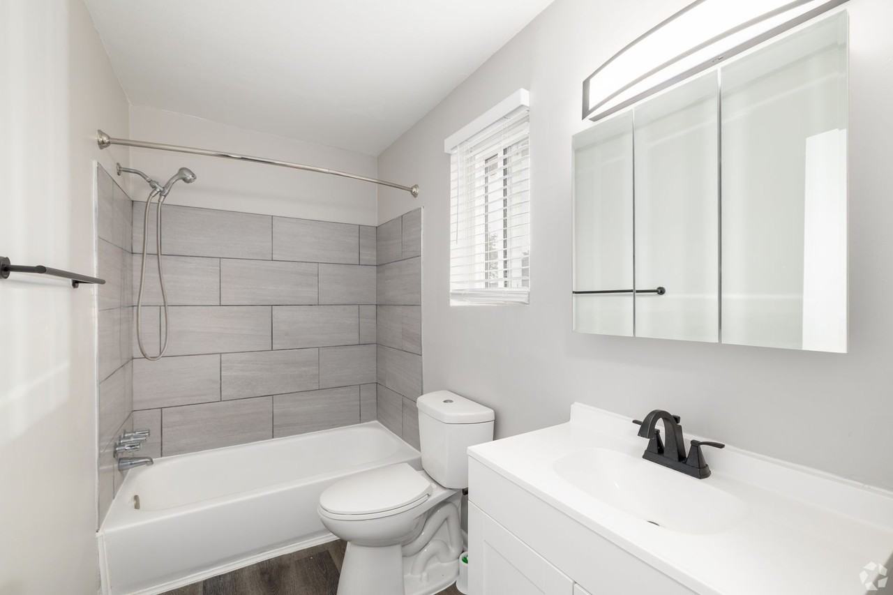 Livingstone Apartment Homes - Photo 3 of 8