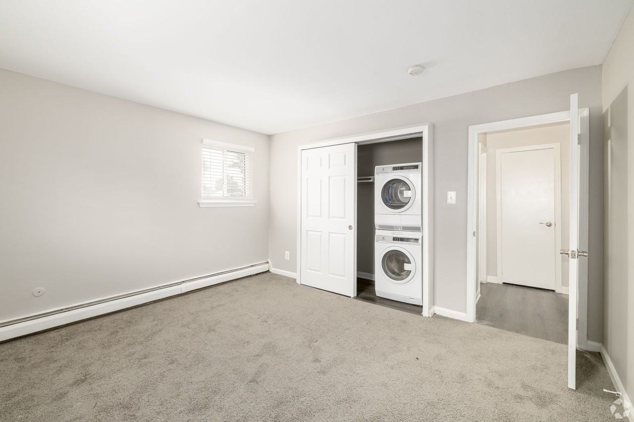 Livingstone Apartment Homes - Photo 4 of 8