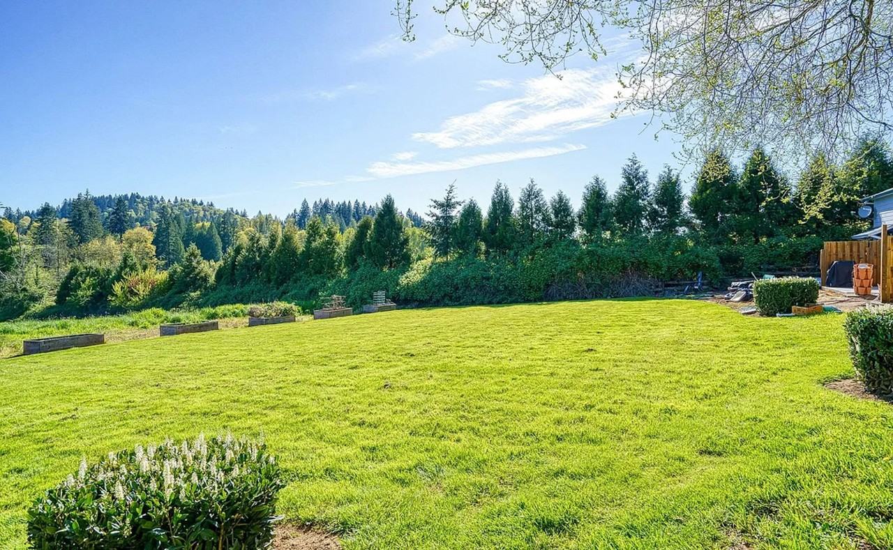 Small Peaceful Property on Acreage - Photo 7 of 41