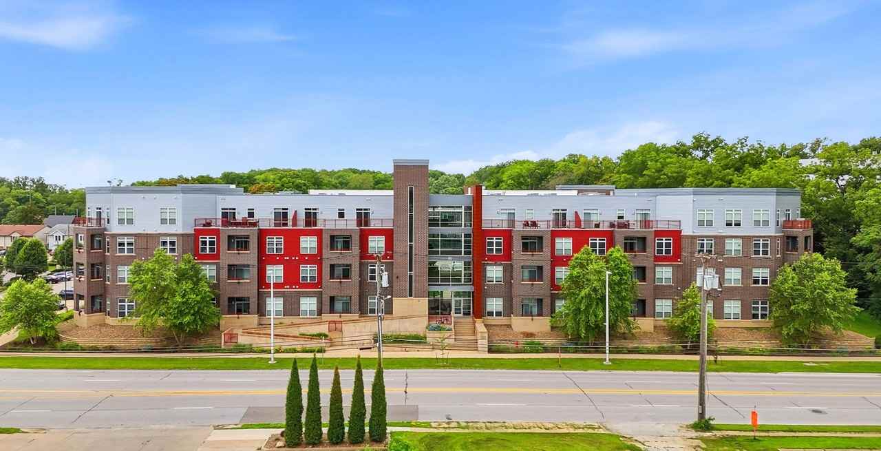 Riverview West - Photo 2 of 49