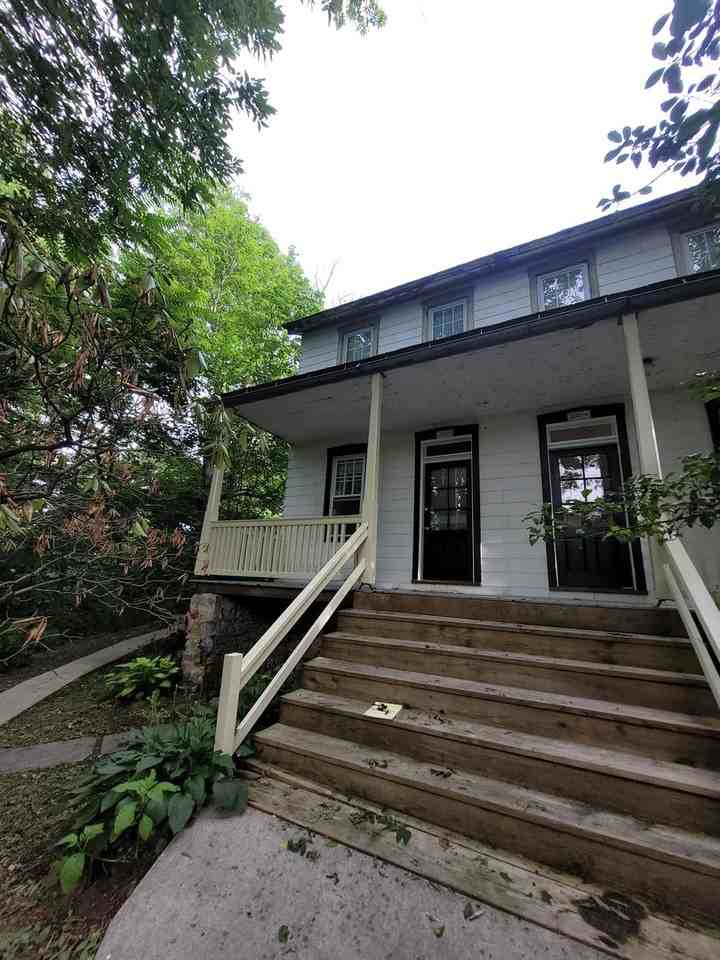 2001 Pennwick Rd - Photo 2 of 27