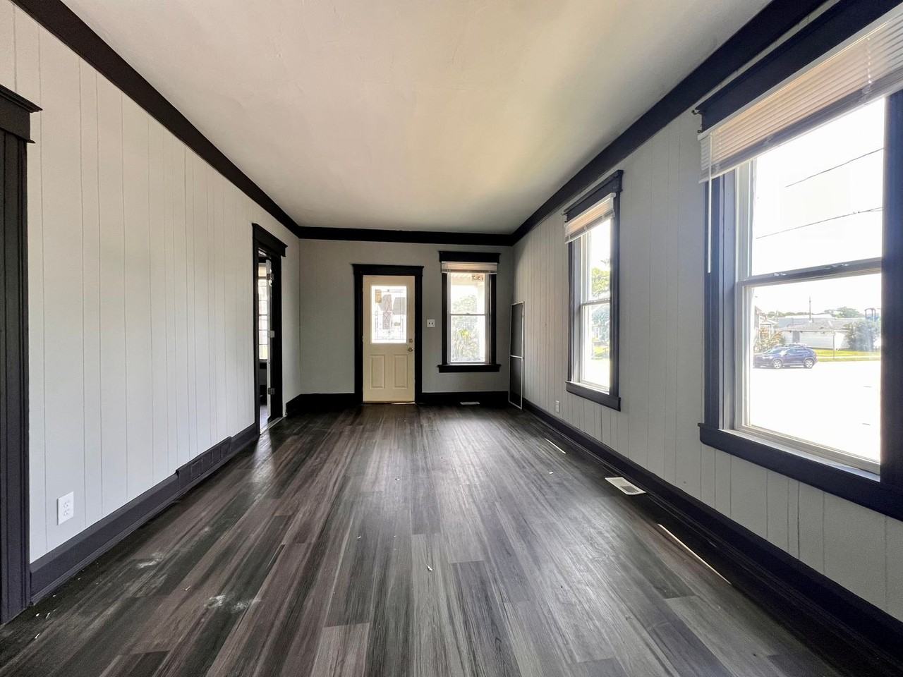 203 South Ave - Photo 2 of 11