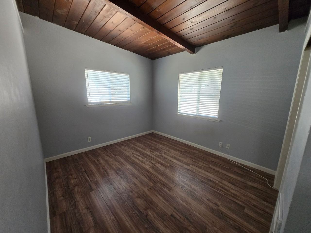 2081 Petri Ln - Photo 4 of 7