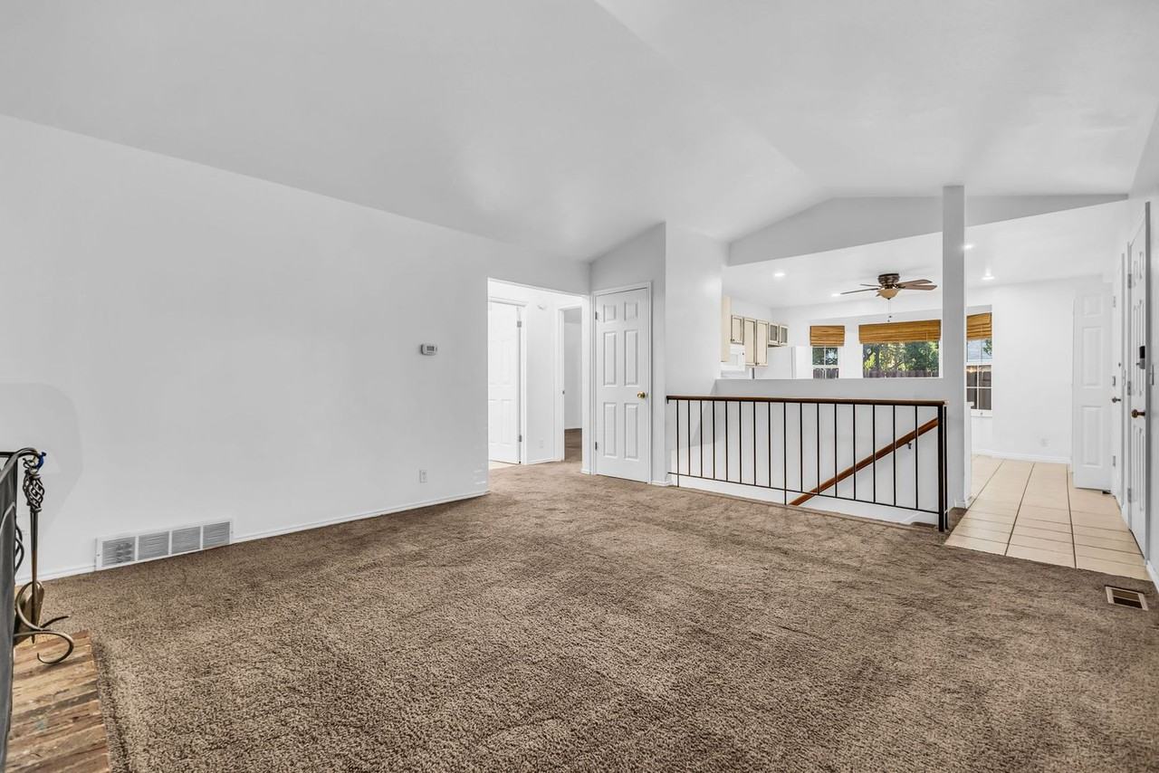 879 Rice Cir - Photo 5 of 27