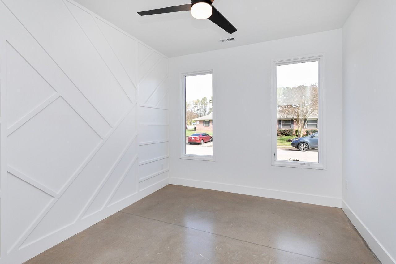 2161 Mayview Rd - Photo 4 of 37