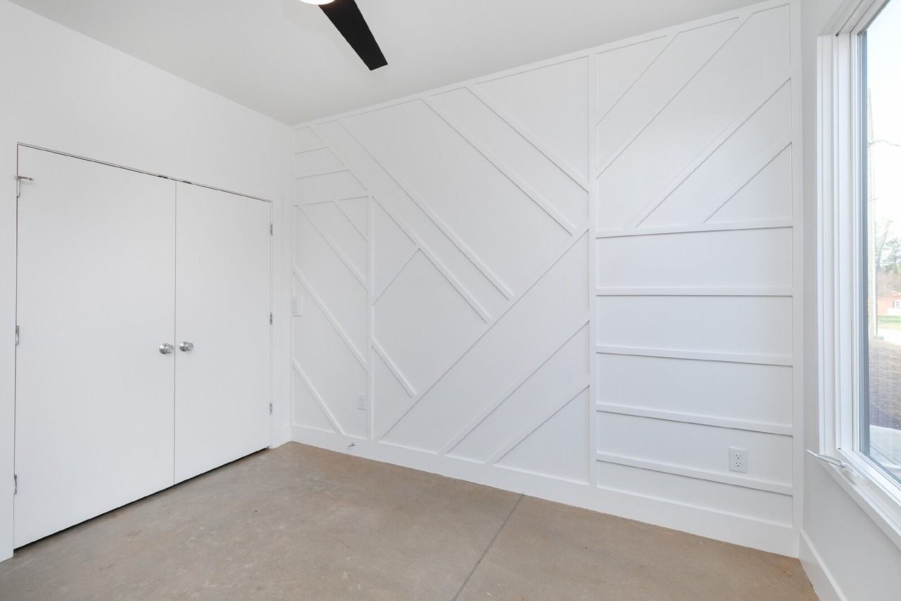 2161 Mayview Rd - Photo 5 of 37
