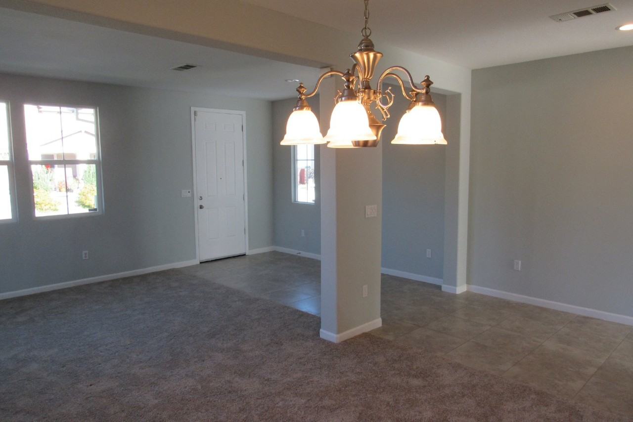1064 Ashbridge Bay Dr - Photo 7 of 32