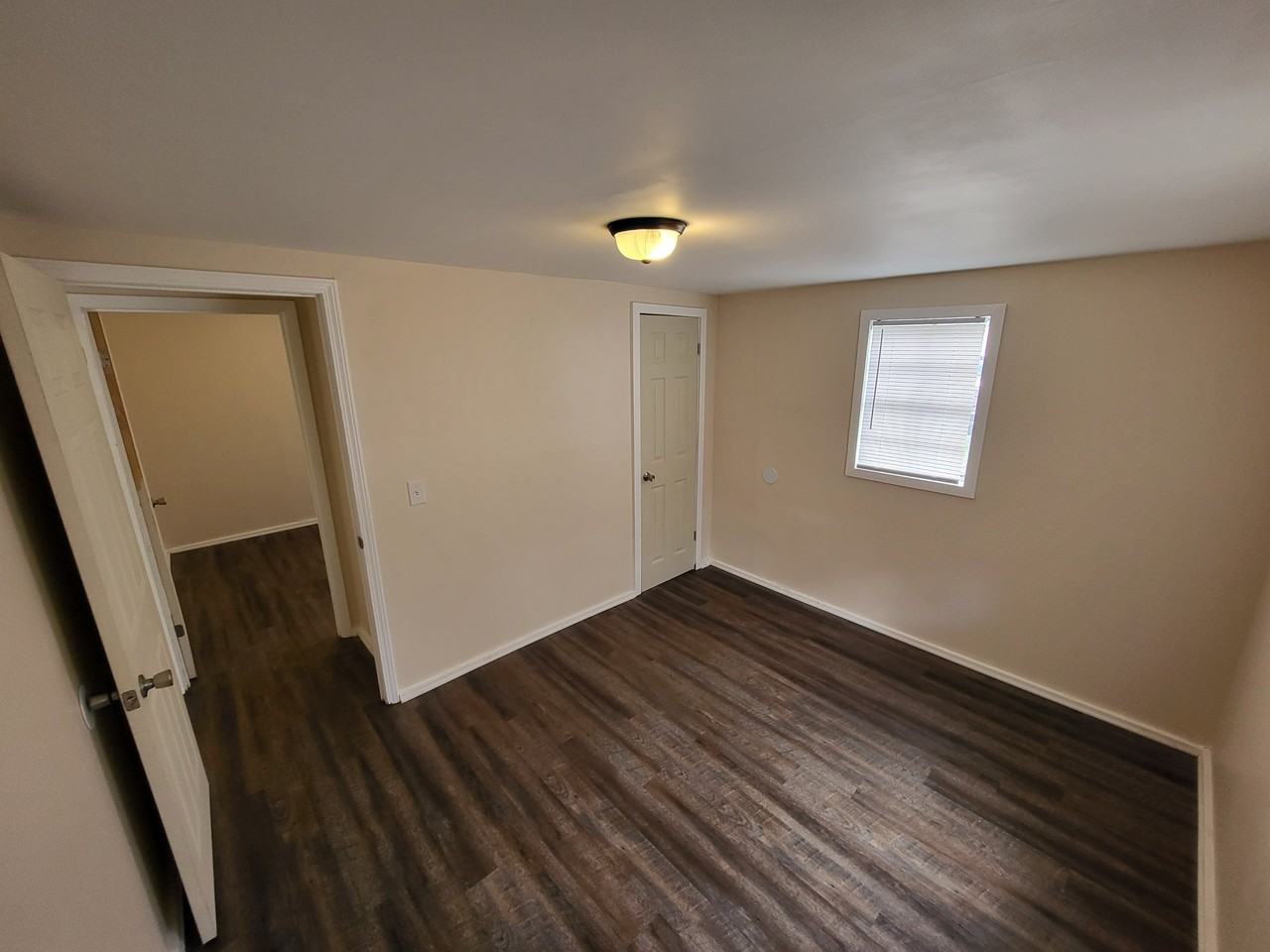 105 Baxter St - Photo 4 of 22