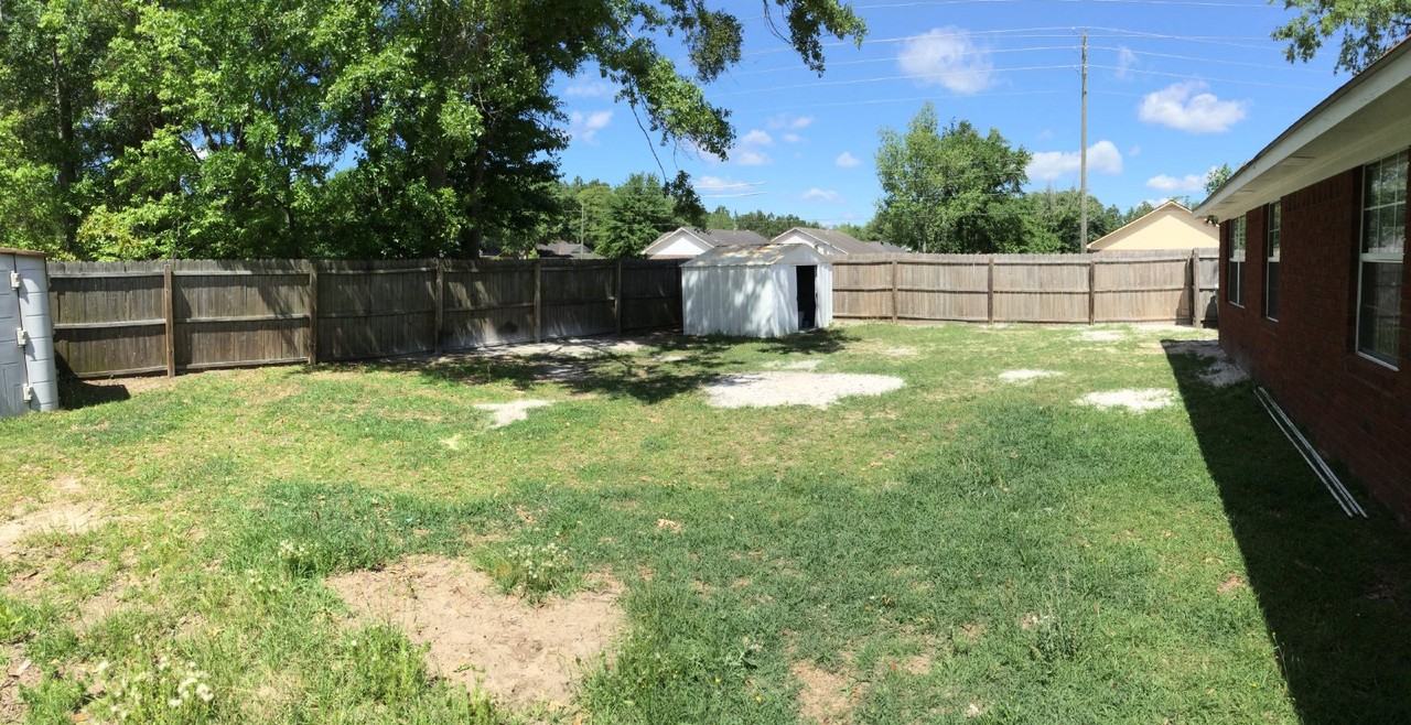 2528 Cove St - Photo 2 of 3
