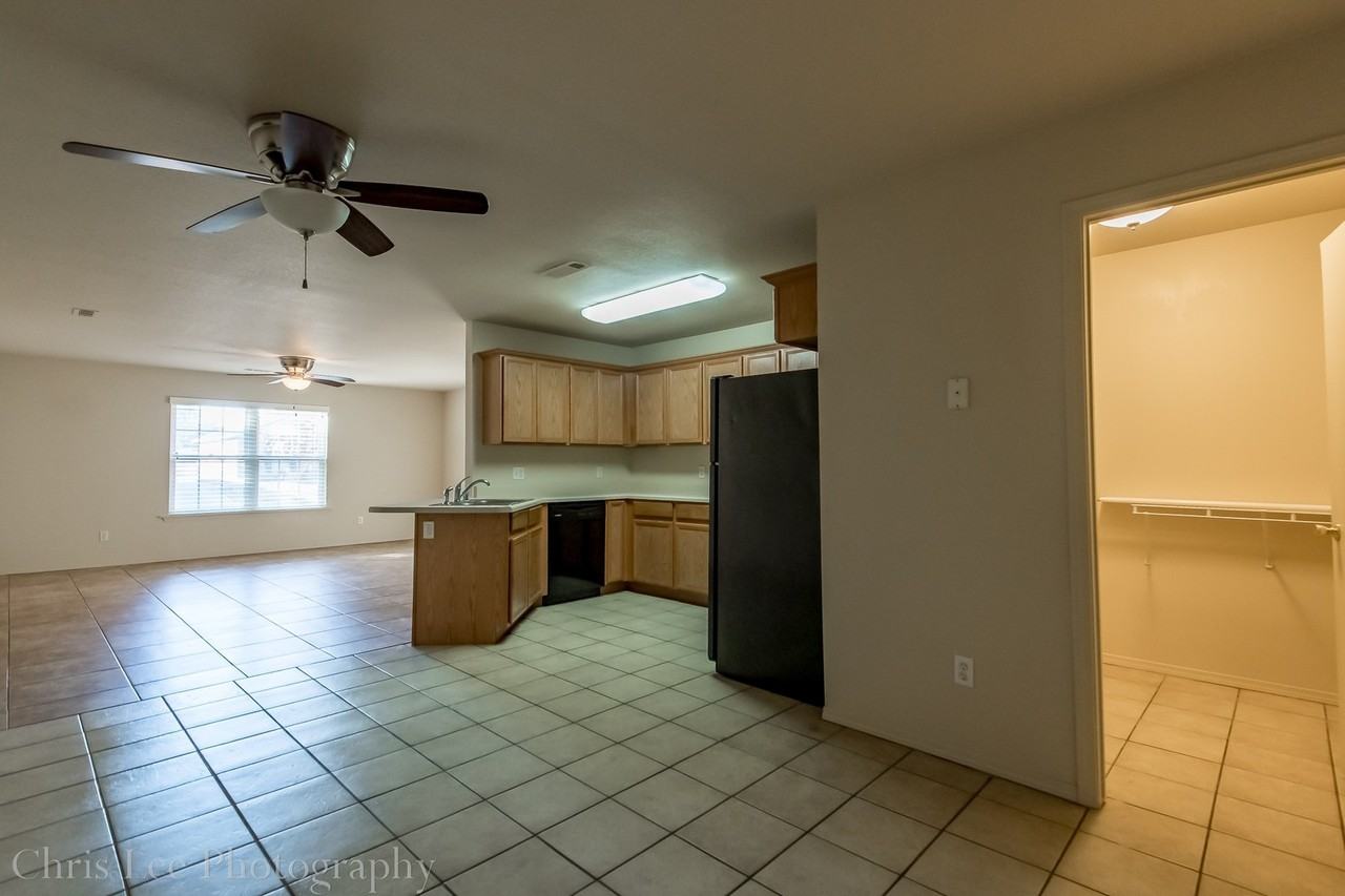 1278 N Heritage Ave - Photo 4 of 16