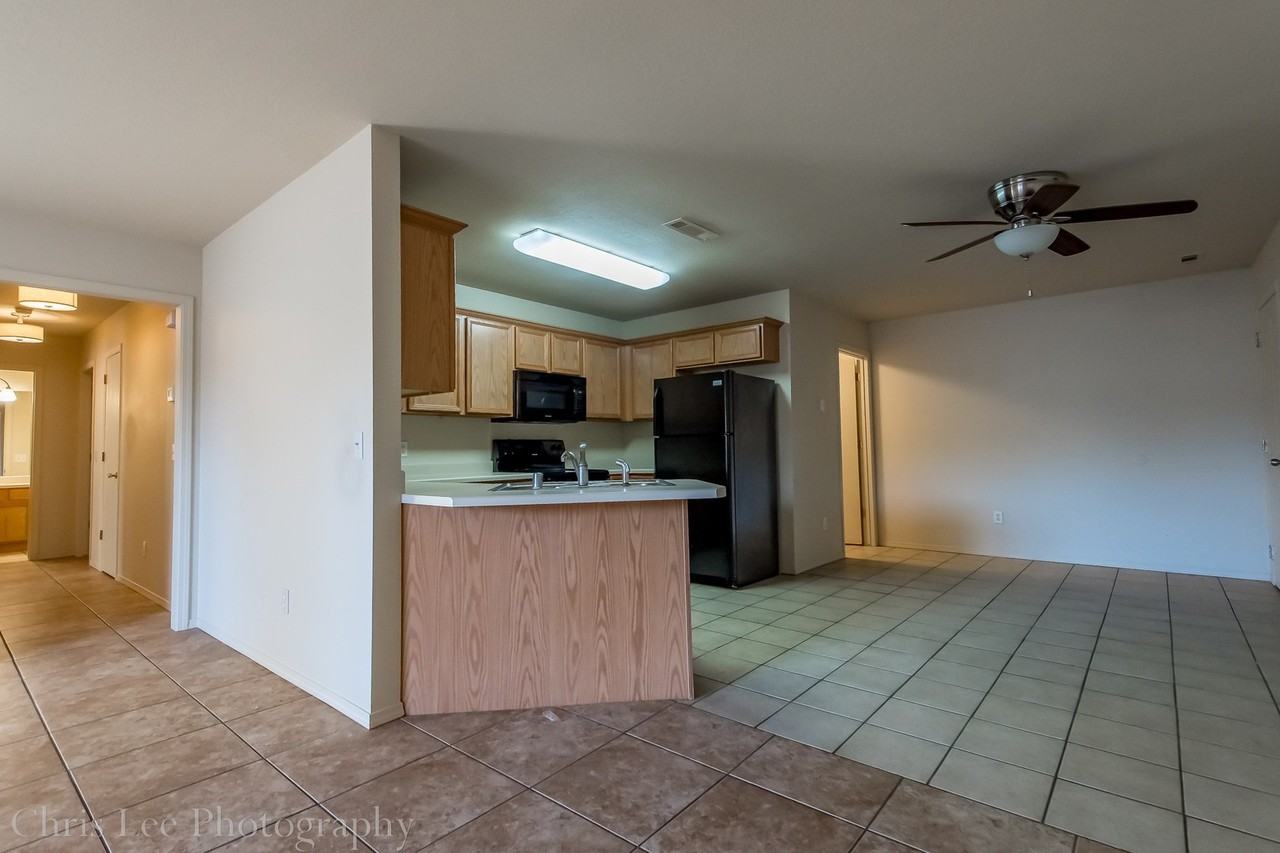 1278 N Heritage Ave - Photo 6 of 16