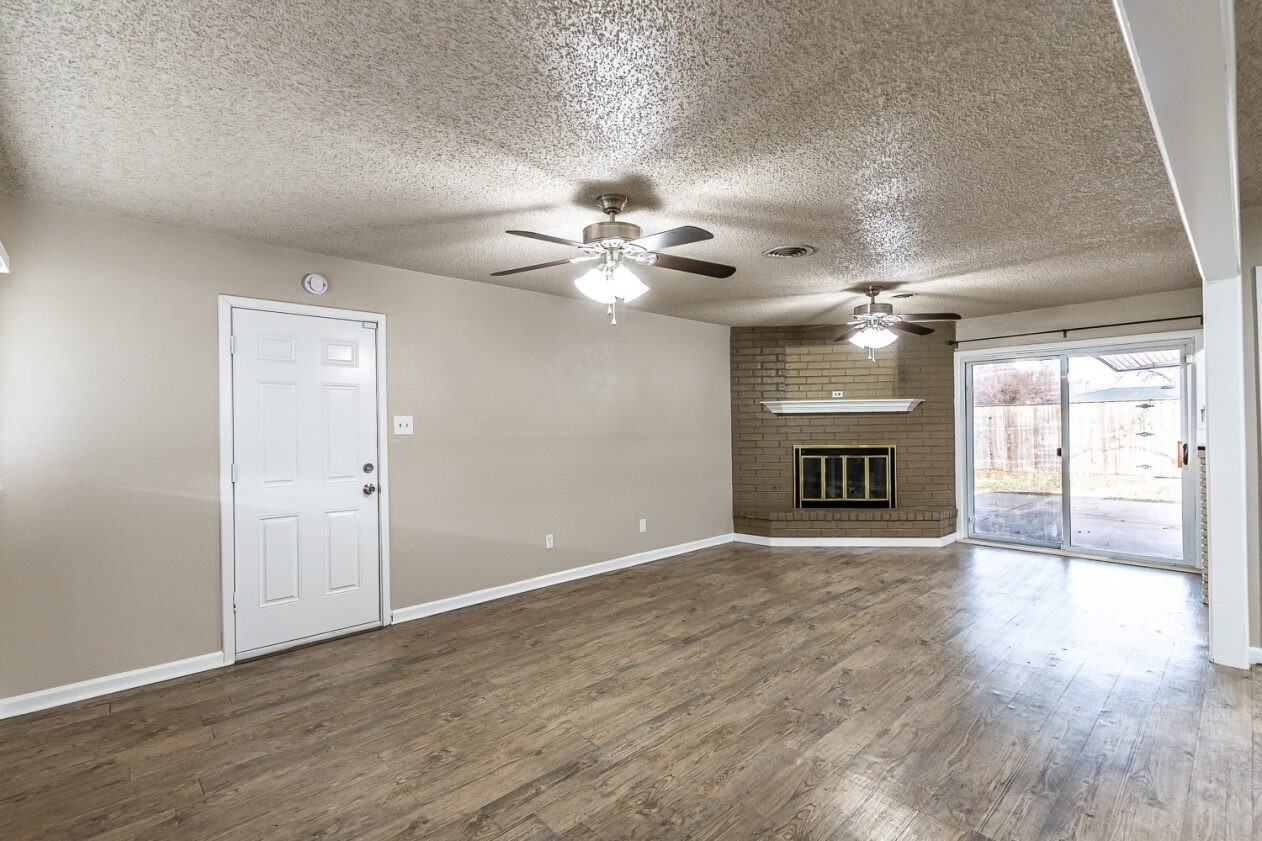 4314 45th St - Photo 5 of 20