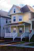 featured image of 427 W 30th St