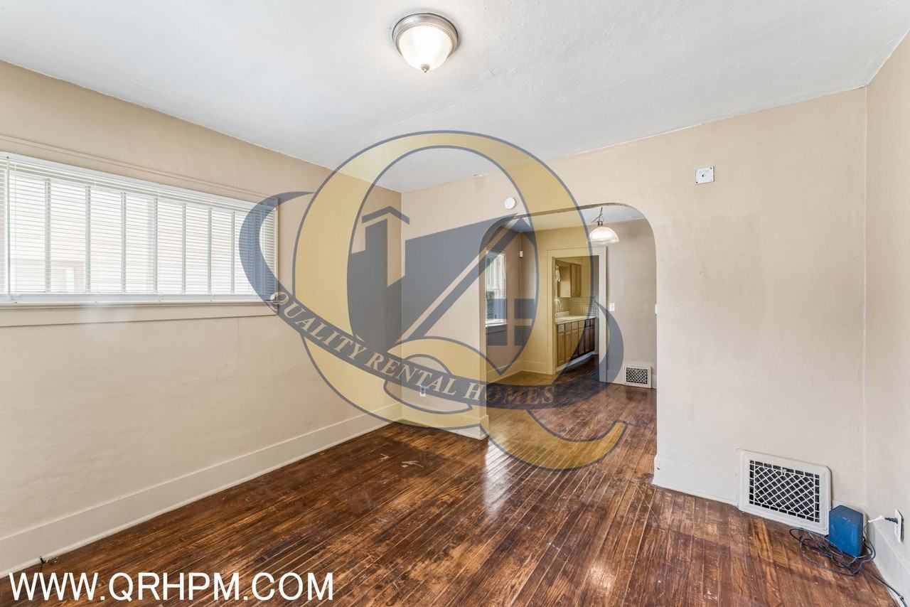 1205 Pinehurst Ave - Photo 6 of 20