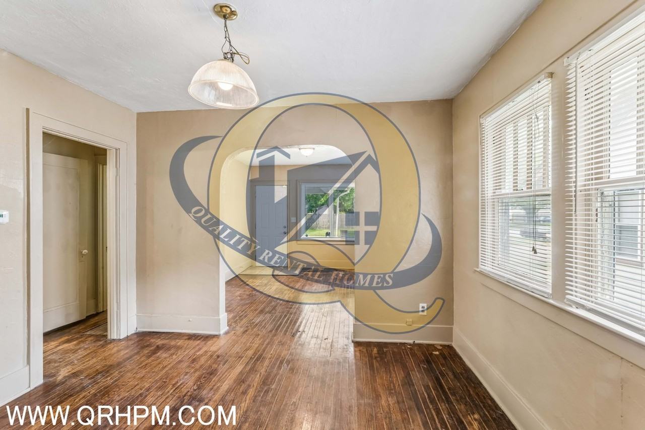 1205 Pinehurst Ave - Photo 7 of 20