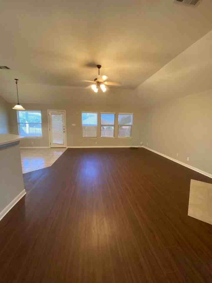 617 Kingston Lacy Blvd - Photo 2 of 10