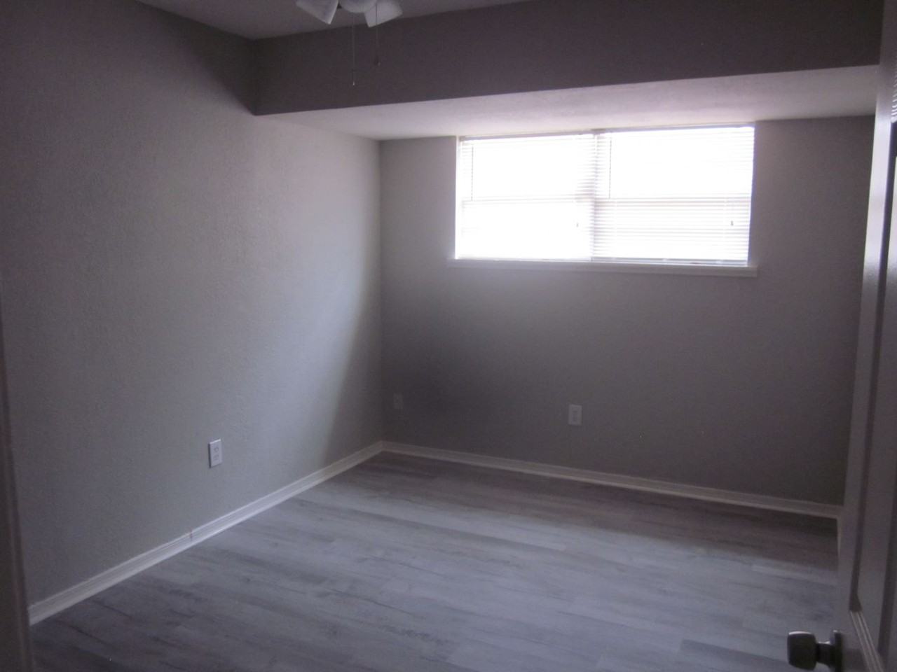 1209 Heather St - Photo 5 of 11