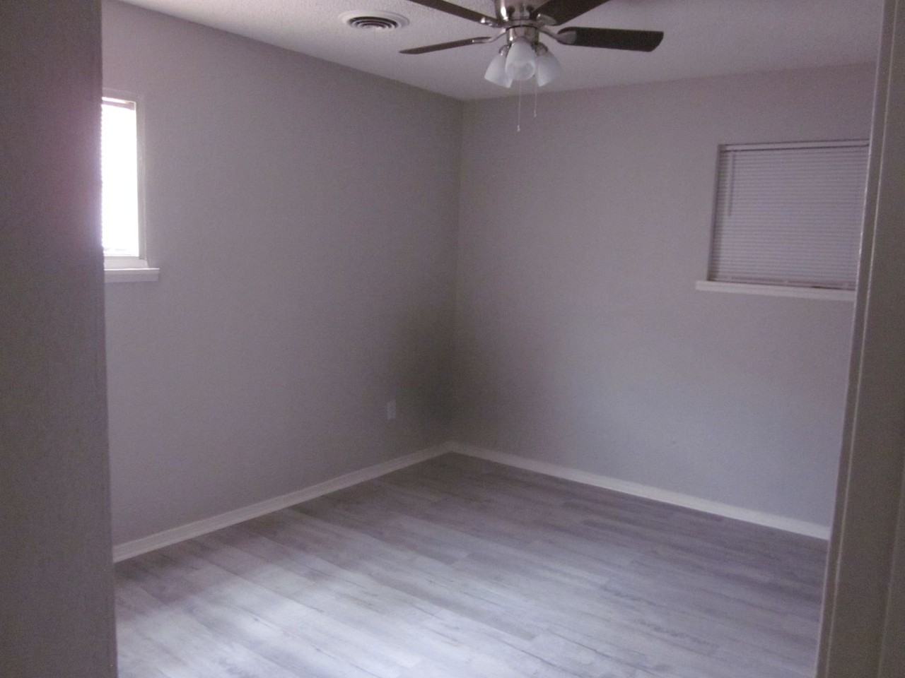 1209 Heather St - Photo 6 of 11