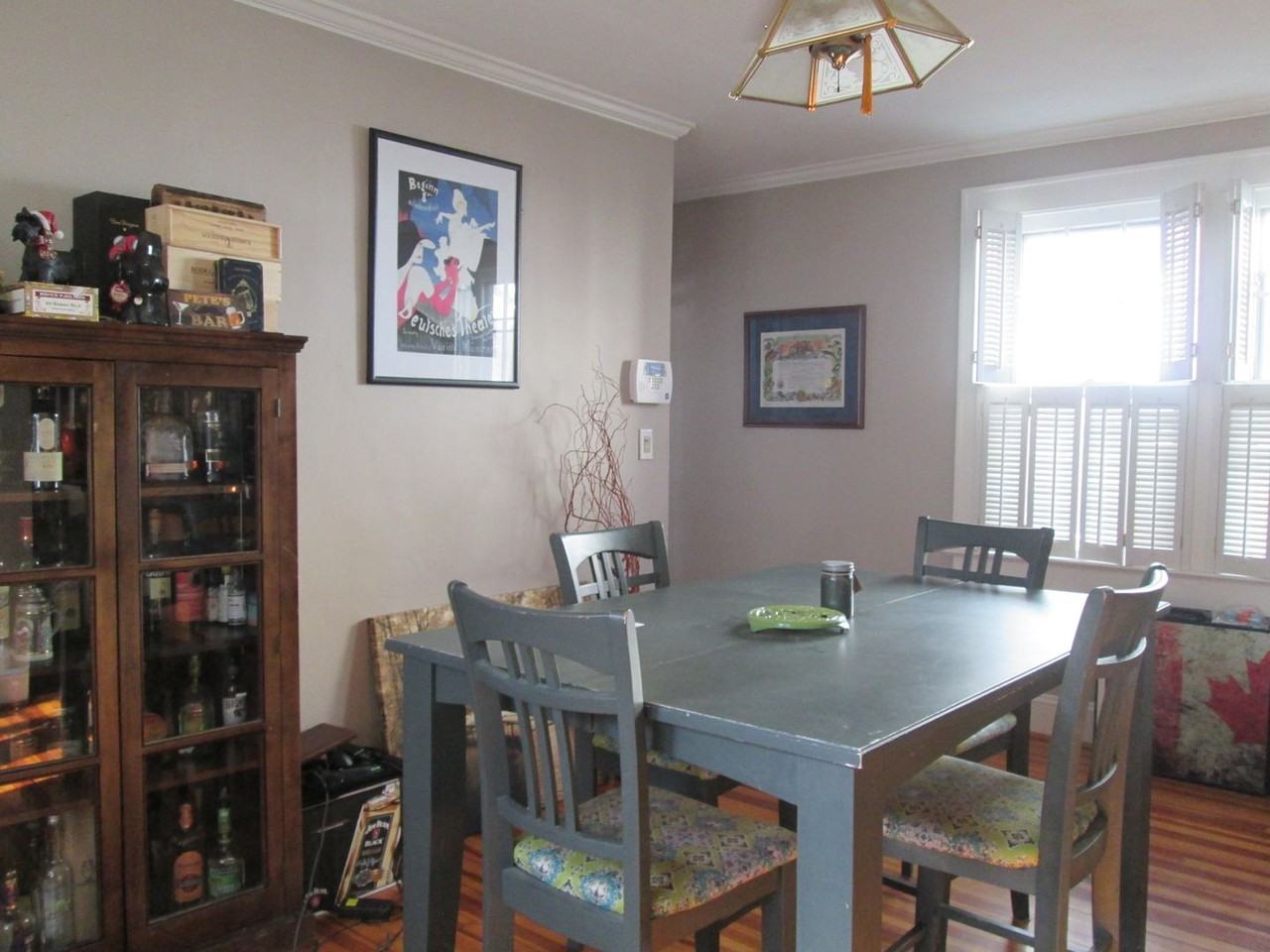830 Shirley Ave - Photo 4 of 18