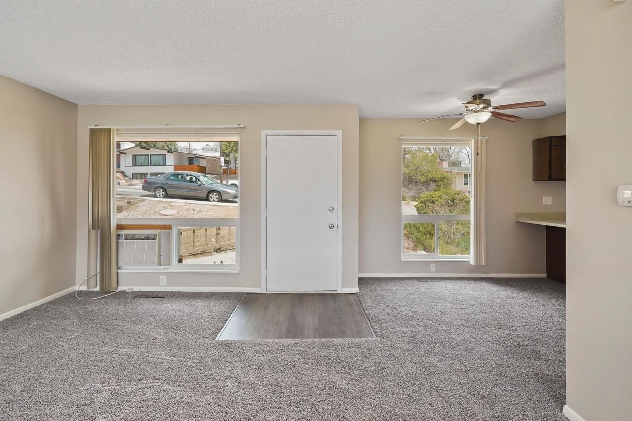 608 Crown Ridge Dr - Photo 5 of 25