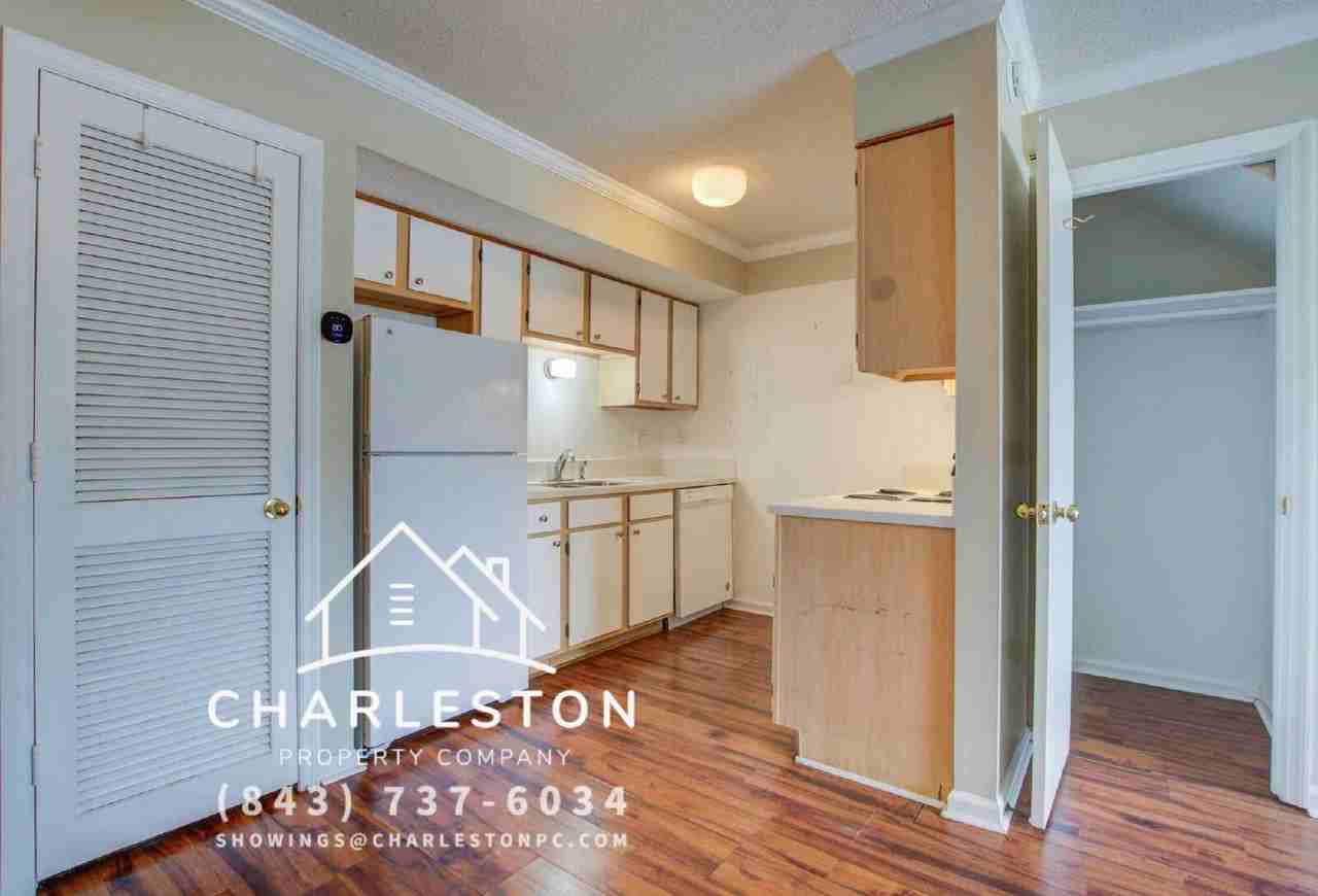 2494 Etiwan Ave Apt F7 - Photo 4 of 18