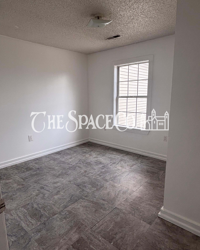 3000 Chicora Ave #4 - Photo 5 of 13
