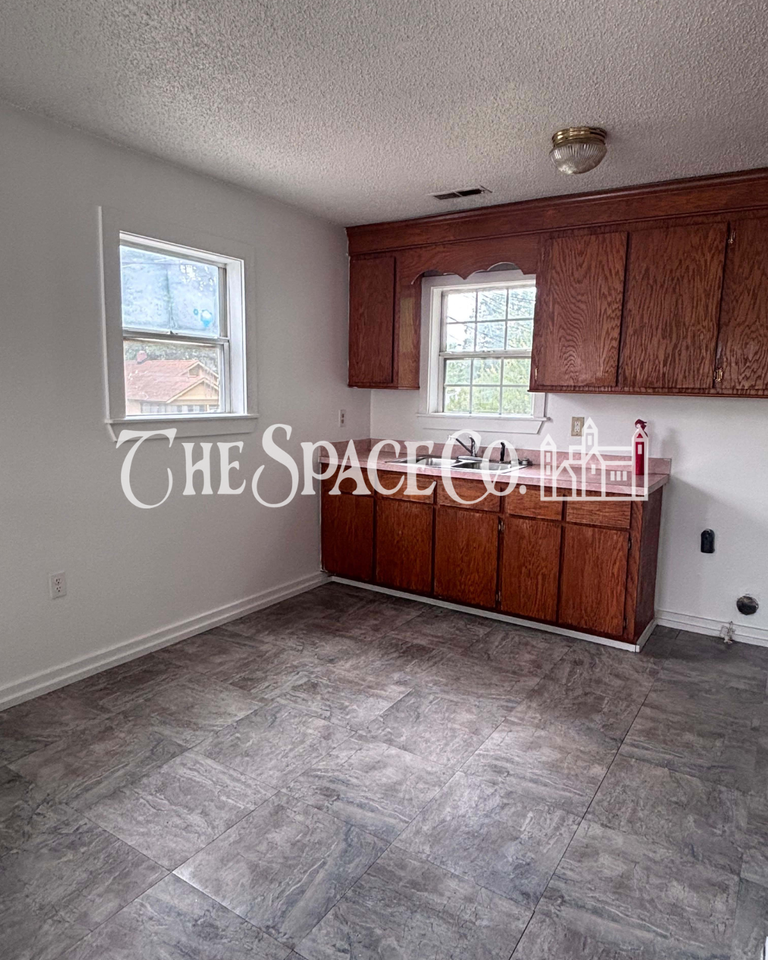 3000 Chicora Ave #4 - Photo 4 of 13