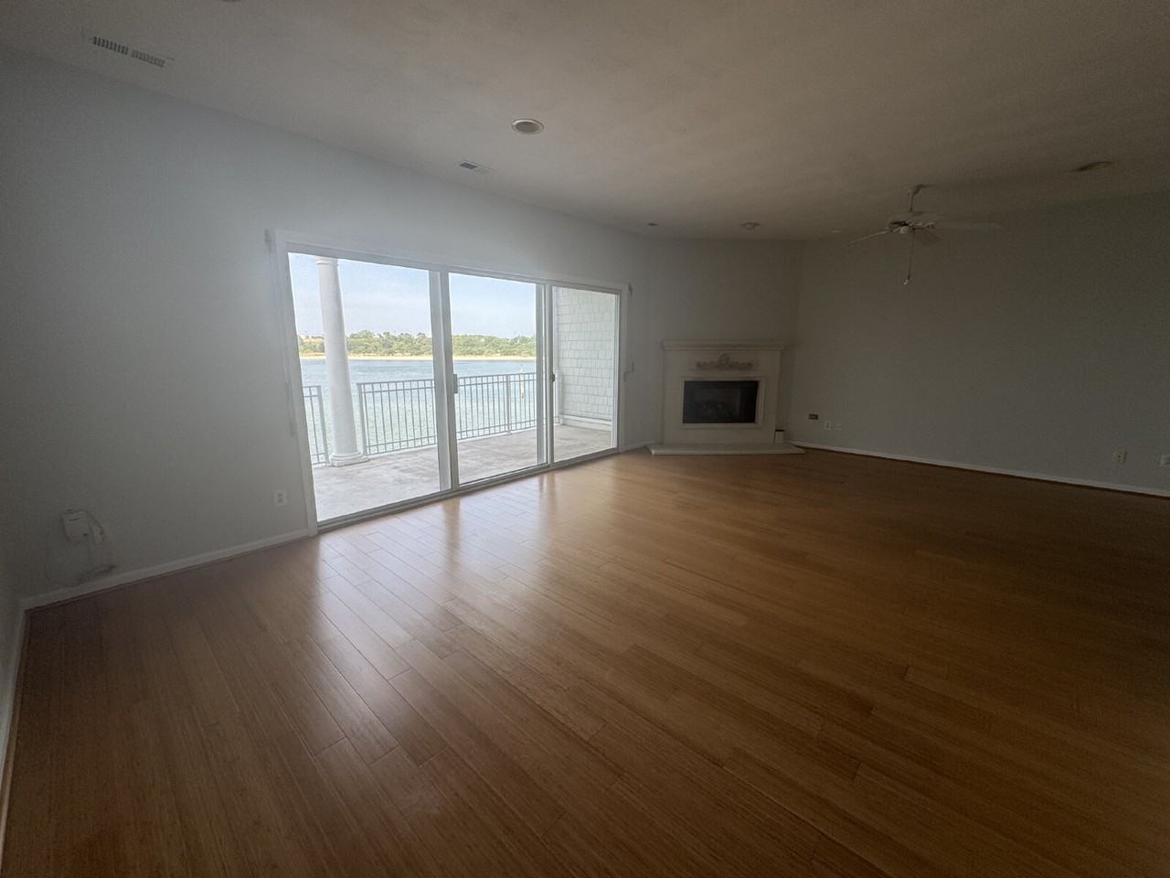 9462 Bay Front Dr - Photo 7 of 24