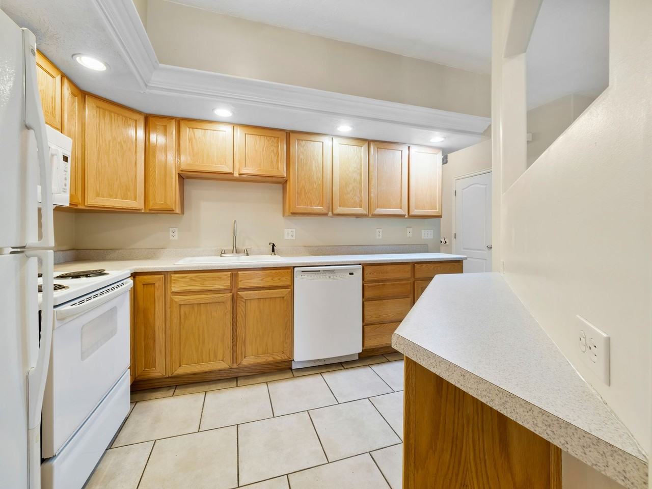 130 Peregrine Ln - Photo 7 of 29