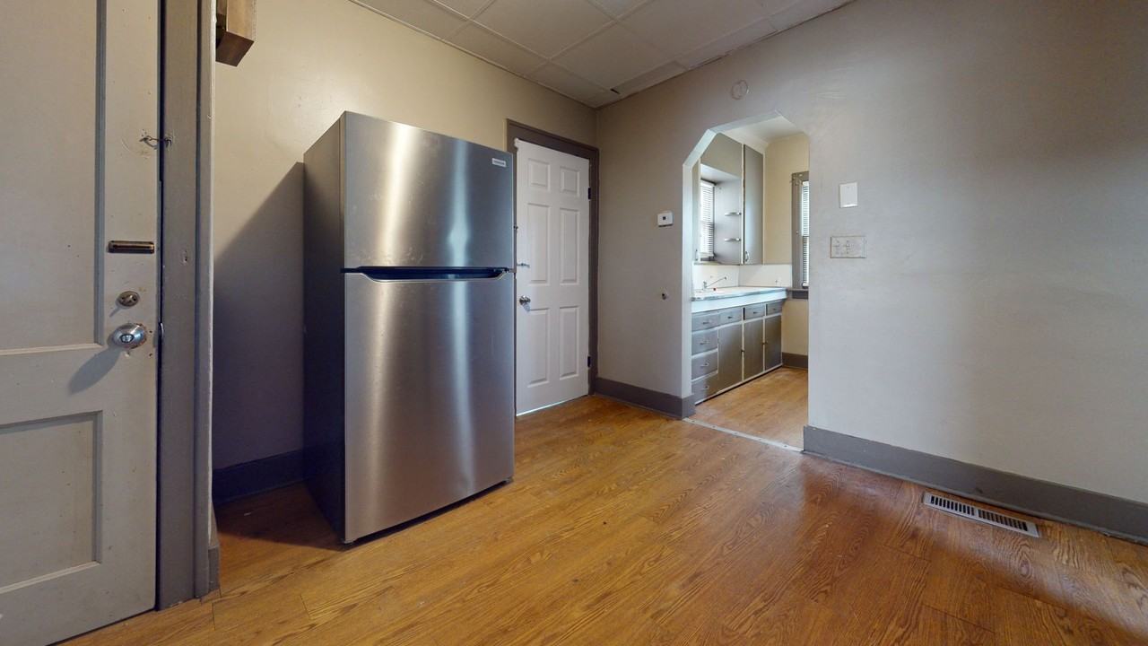 11442 Jackson - Photo 2 of 18