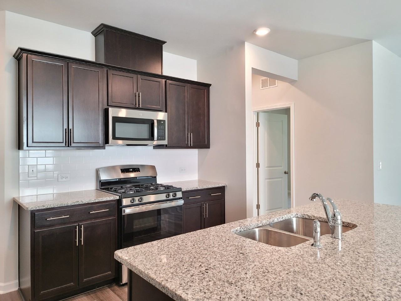 1238 Homecoming Way - Photo 2 of 28