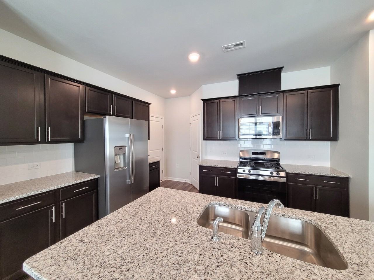 1238 Homecoming Way - Photo 3 of 28