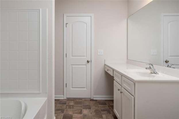 4042 Meredith Woods Ln - Photo 6 of 21