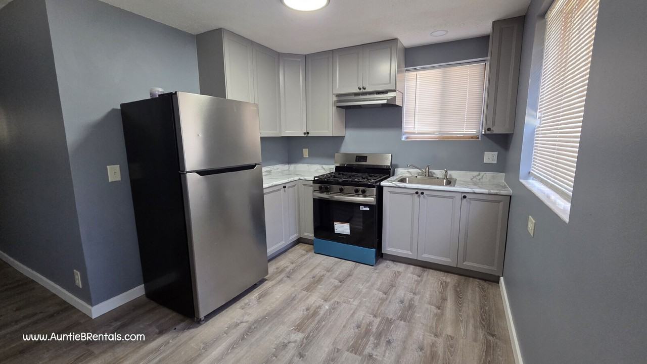 4550 Madison St Ne #1 - Photo 3 of 13