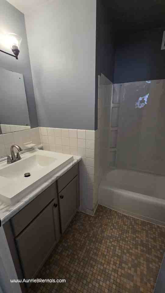 4550 Madison St Ne #1 - Photo 6 of 13