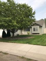 555 Parkwood Dr - Photo 1 of 1