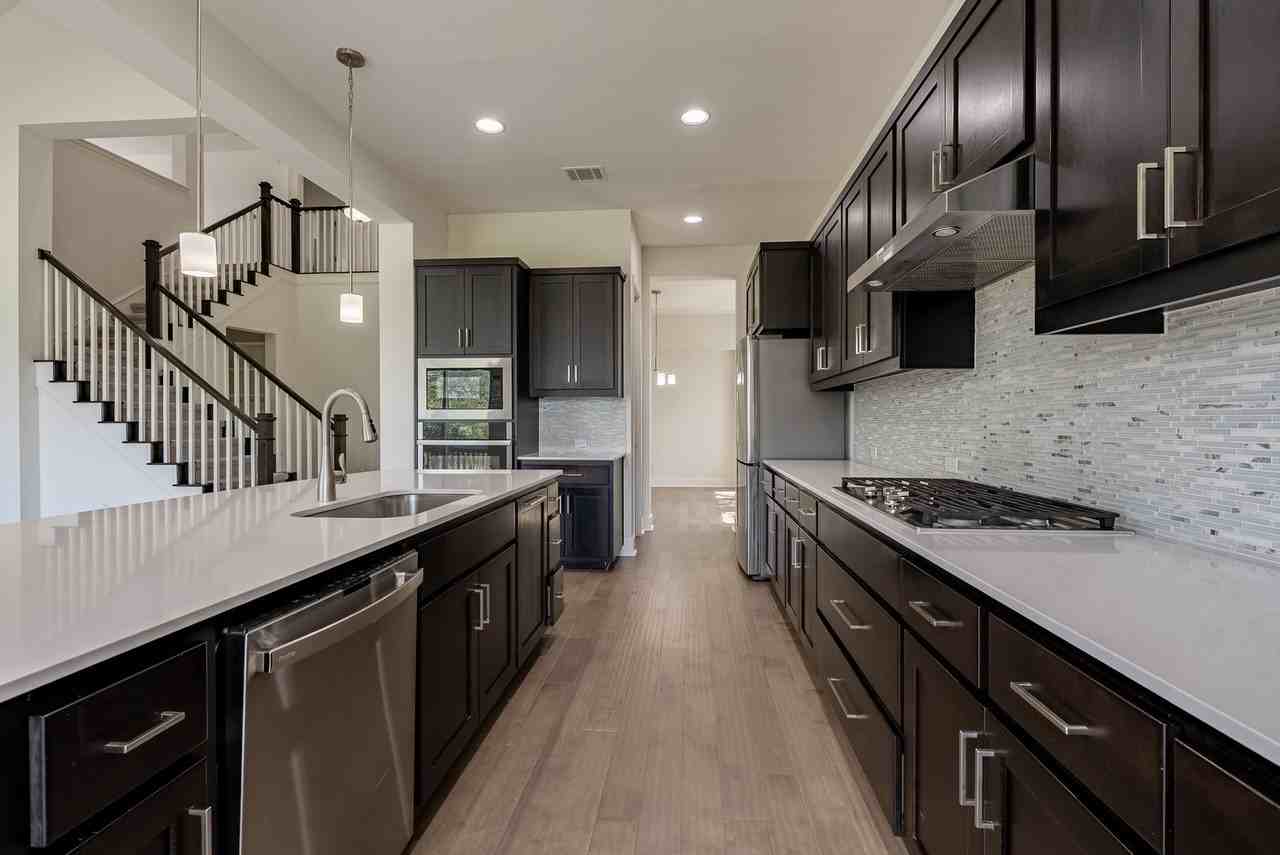 212 Eiglehart Rd - Photo 7 of 30
