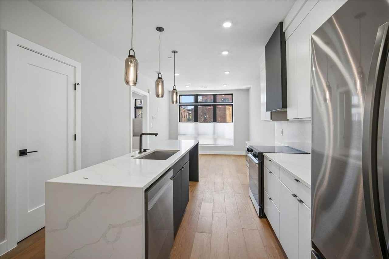 1208 M St Nw #22 - Photo 3 of 20