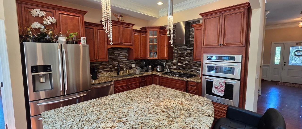 560 Lissara Lodge Dr - Photo 3 of 50