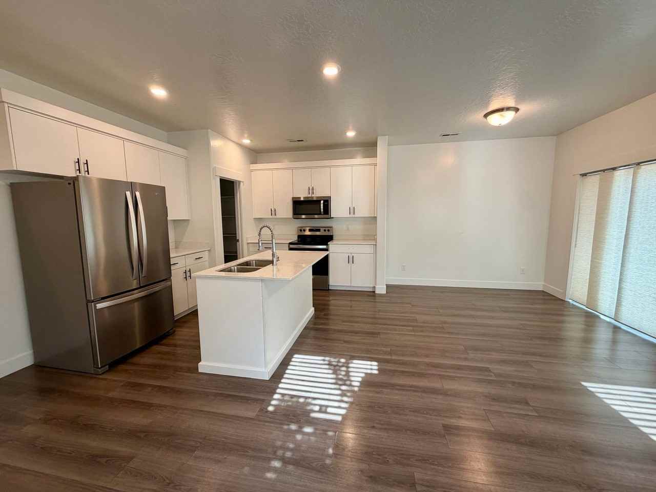 382 E 1850 N #1 - Photo 3 of 13