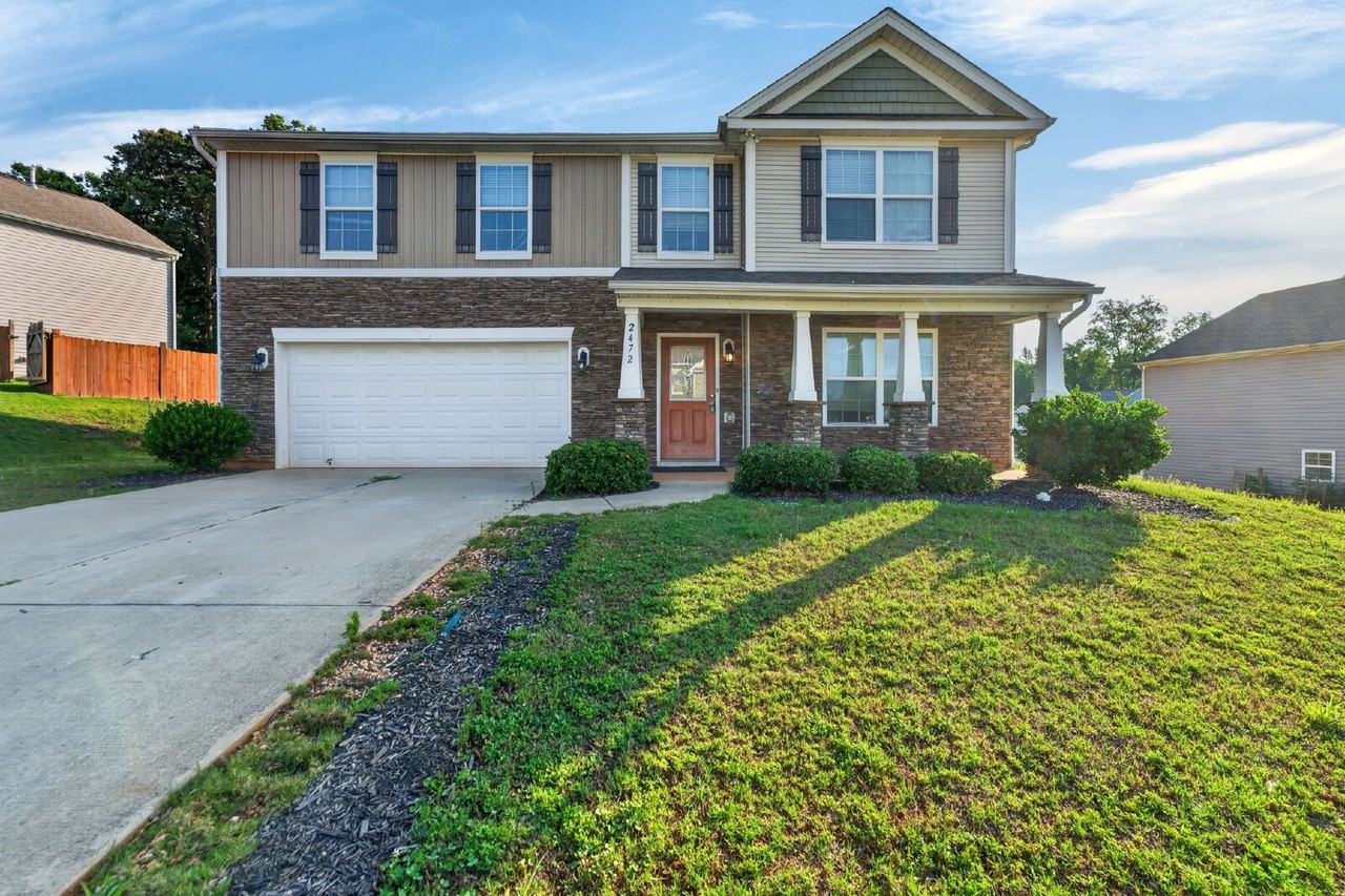 2472 Melfield Dr - Photo 2 of 40