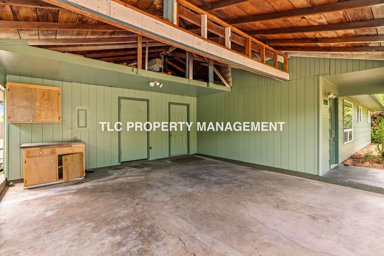 2199 Devos St - Photo 4 of 23
