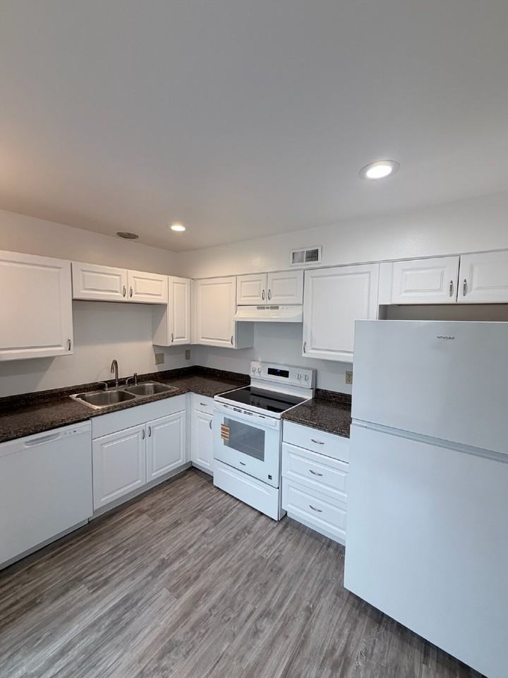 5155 Santa Clara Pl - Photo 3 of 21